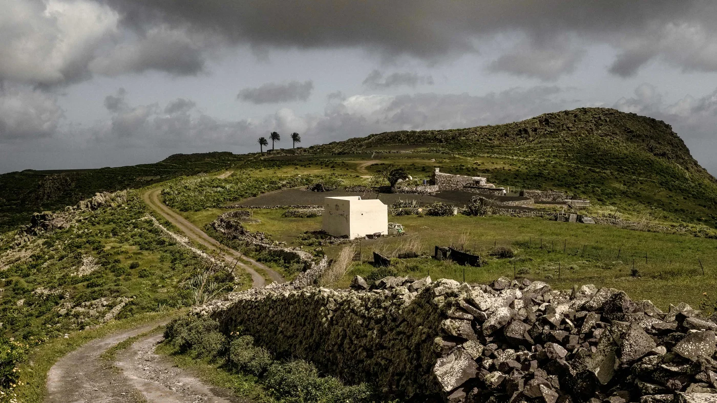 Montaña Pequeña · Haría
